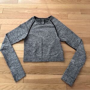 Victoria's Secret PINK Active Seamless Top with Thumbholes (size S)